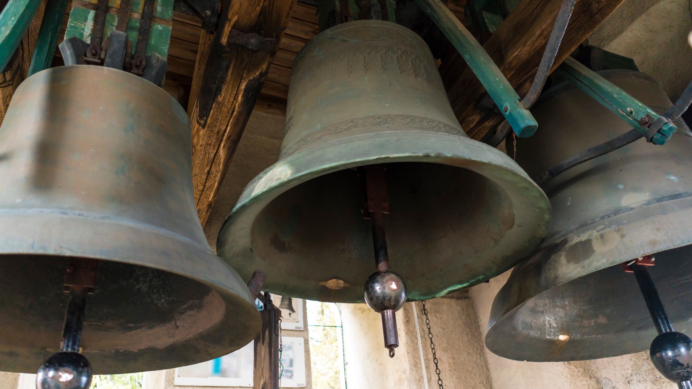 Bell ringing